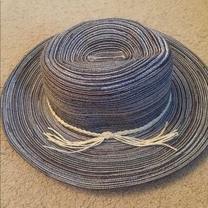 Women’s Floppy Hat